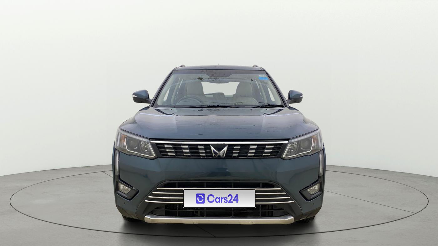 2022 Mahindra XUV300 W8 (O) 1.5 DIESEL AMT, Diesel, Automatic, 64,873 km, Front