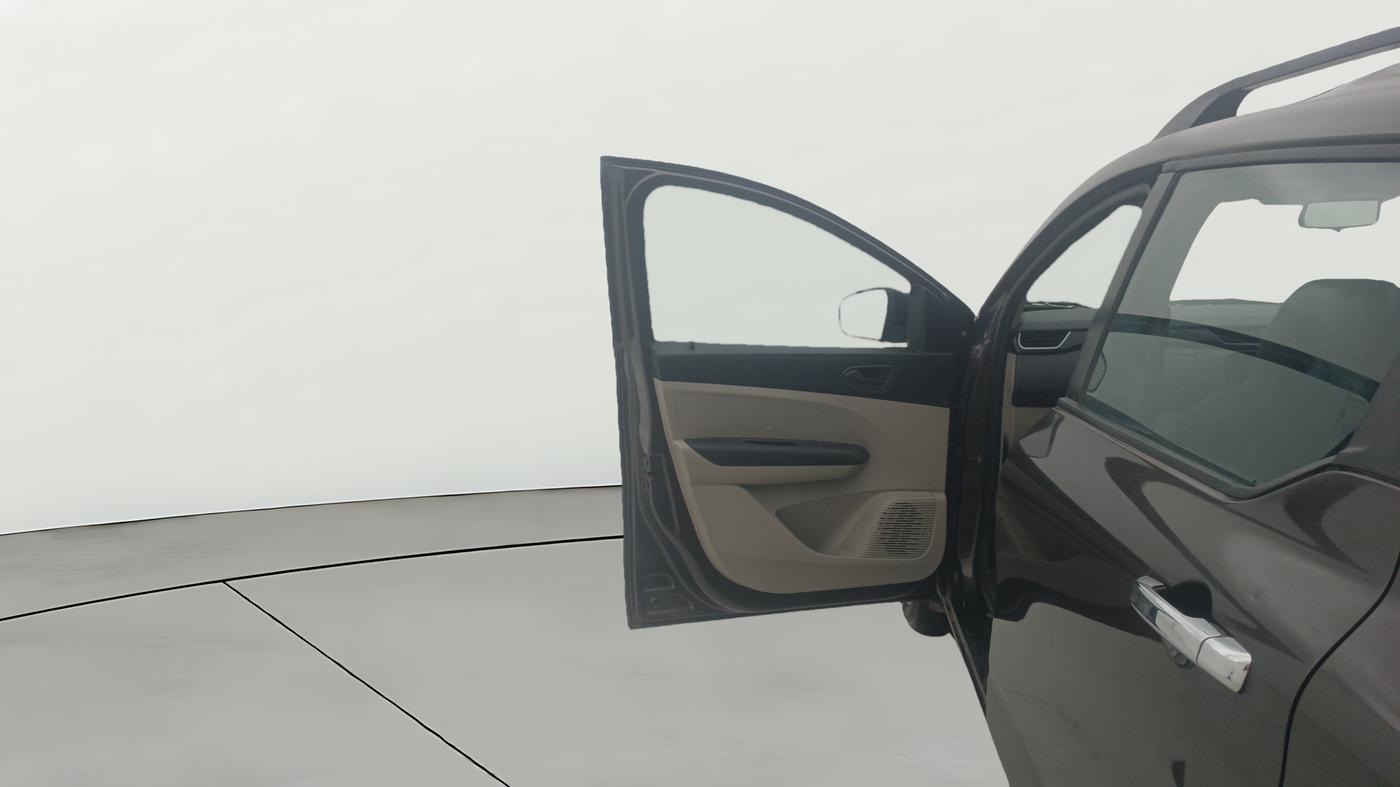2021 Renault TRIBER RXT, Petrol, Manual, 29,694 km, LHS Front Door