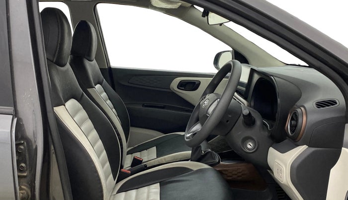 2021 Hyundai AURA S 1.2 CNG, CNG, Manual, 90,738 km, Right Side Front Door Cabin