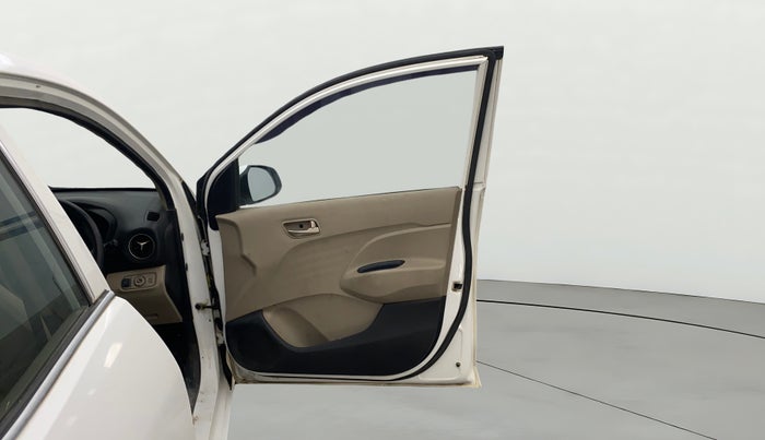 2019 Hyundai NEW SANTRO SPORTZ CNG, CNG, Manual, 72,970 km, RHS Front Door