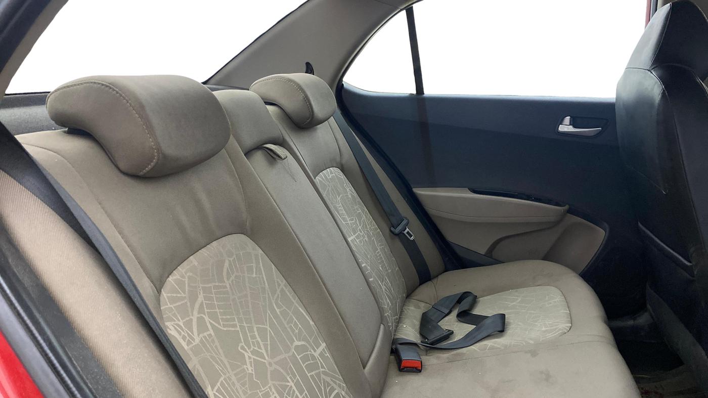2014 Hyundai Xcent S (O) 1.2, Petrol, Manual, 51,492 km, Right Side Rear Door Cabin