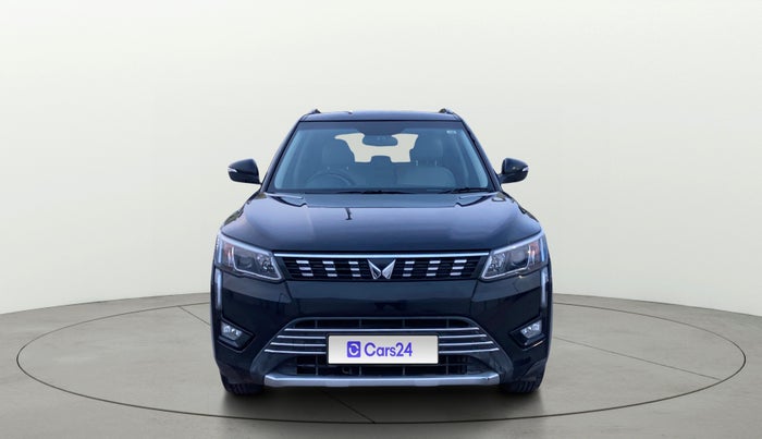 2024 Mahindra XUV300 W8 (O) 1.2 PETROL, Petrol, Manual, 31,207 km, Front