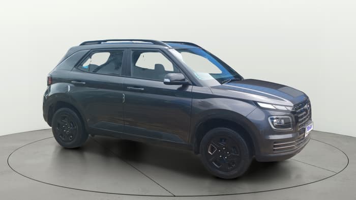 2024 Hyundai VENUE SX 1.2 KNIGHT EDITION, Petrol, Manual, 44,498 km, Right Front Diagonal