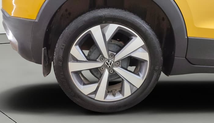 2022 Volkswagen TAIGUN TOPLINE 1.0 TSI AT, Petrol, Automatic, 28,405 km, Right Rear Wheel