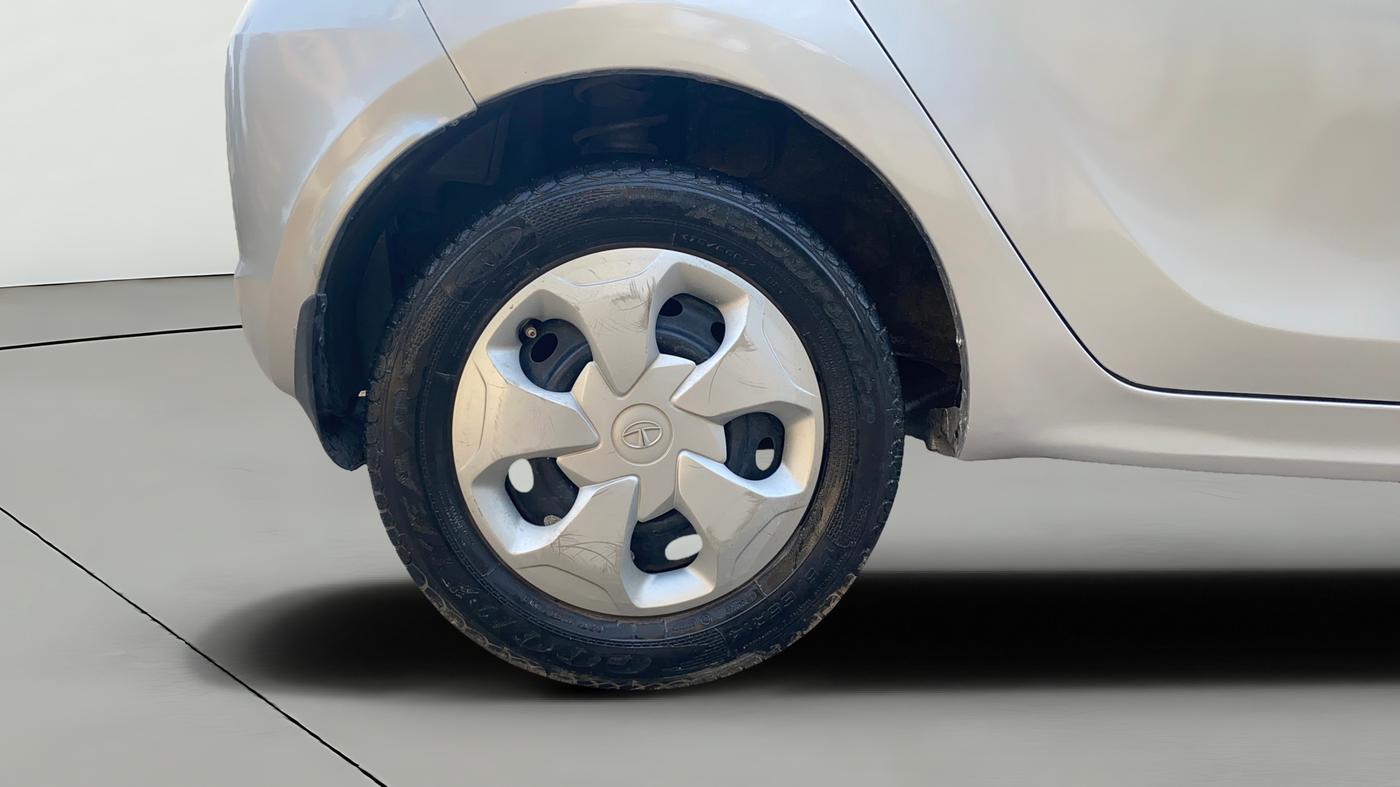 2018 Tata Tiago XT PETROL, Petrol, Manual, 38,109 km, Right Rear Wheel