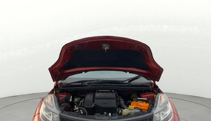 2018 Tata NEXON XZ PLUS DIESEL DUAL TONE, Diesel, Manual, 78,101 km, Open Bonet