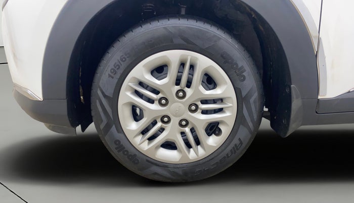 2023 KIA CARENS PRESTIGE 1.5 PETROL 7 STR, Petrol, Manual, 40,834 km, Left Front Wheel