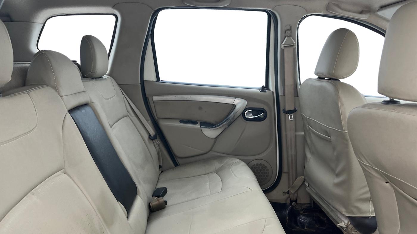 2015 Nissan Terrano XL O (D), Diesel, Manual, 91,042 km, Right Side Rear Door Cabin