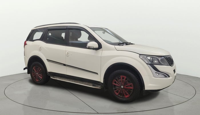 2015 Mahindra XUV500 W8, Diesel, Manual, 1,14,318 km, SRP