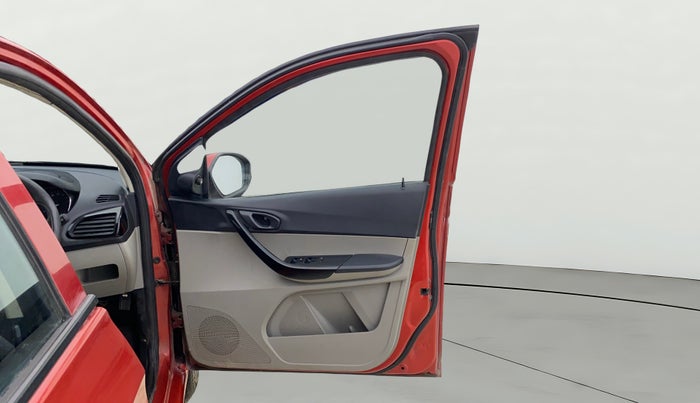 2018 Tata Tiago XTA PETROL, CNG, Automatic, 75,818 km, RHS Front Door