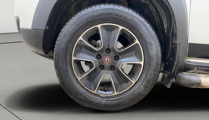 2018 Renault Duster RXS CVT, Petrol, Automatic, 30,921 km, Left Front Wheel