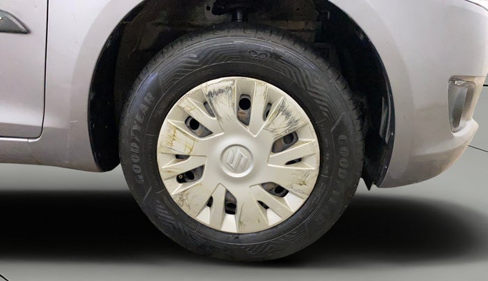 2014 Maruti Swift VXI, Petrol, Manual, 56,096 km, Right Front Wheel