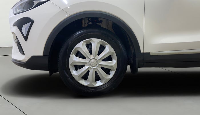 2024 MG ASTOR Sprint 1.5 MT (Ivory), Petrol, Manual, 7,166 km, Left Front Wheel