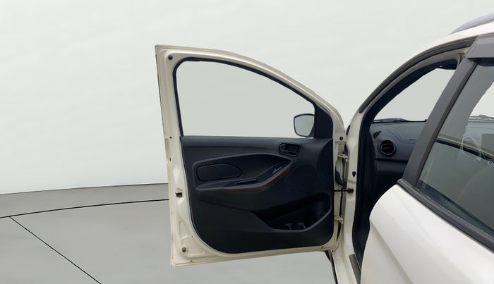 2020 Ford FREESTYLE TITANIUM 1.2 PETROL, Petrol, Manual, 1,14,560 km, LHS Front Door