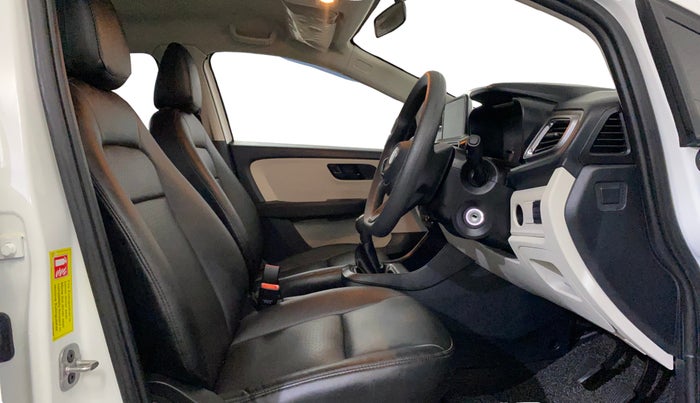2024 Tata ALTROZ XM PLUS CNG, CNG, Manual, 10,647 km, Right Side Front Door Cabin