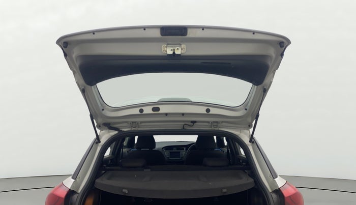 2018 Hyundai i20 Active 1.2 SX, Petrol, Manual, 18,544 km, Boot Door Open