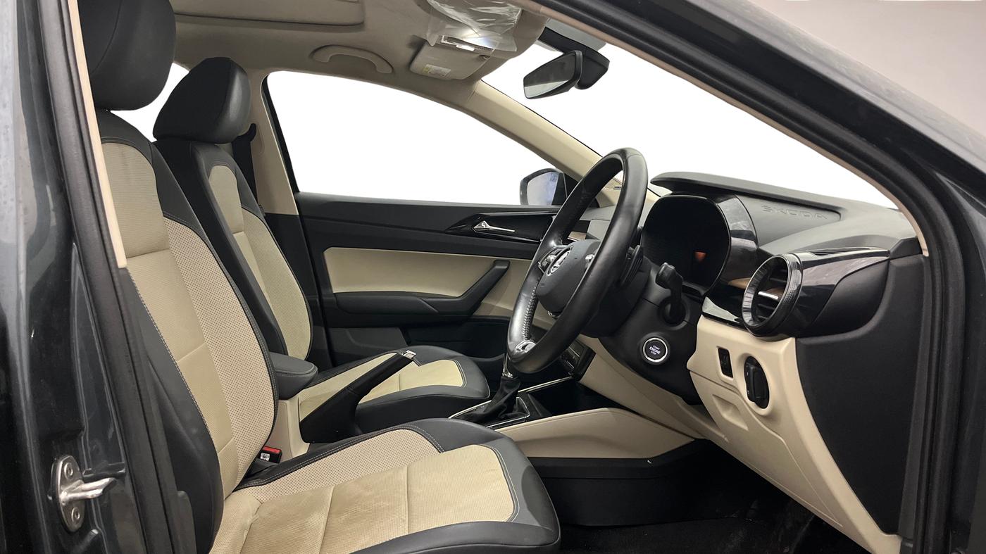 2022 Skoda SLAVIA STYLE 1.5L TSI DSG, Petrol, Automatic, 48,901 km, Right Side Front Door Cabin
