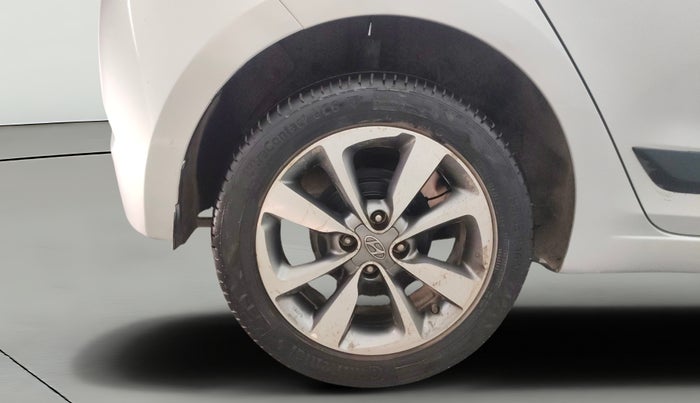 2015 Hyundai Elite i20 SPORTZ 1.2, Petrol, Manual, 1,20,332 km, Right Rear Wheel