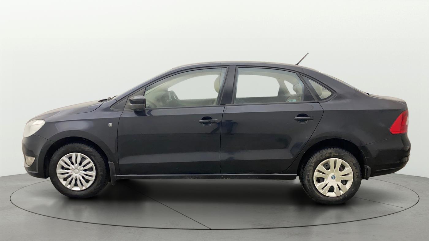 2013 Skoda Rapid AMBITION 1.6 TDI CR MT PLUS, Diesel, Manual, 92,633 km, Left Side