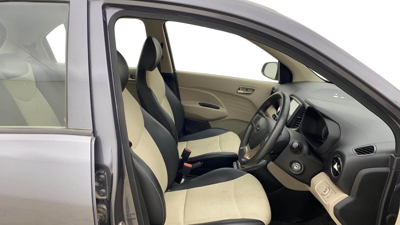 2018 Hyundai NEW SANTRO SPORTZ MT, Petrol, Manual, 25,315 km, Right Side Front Door Cabin