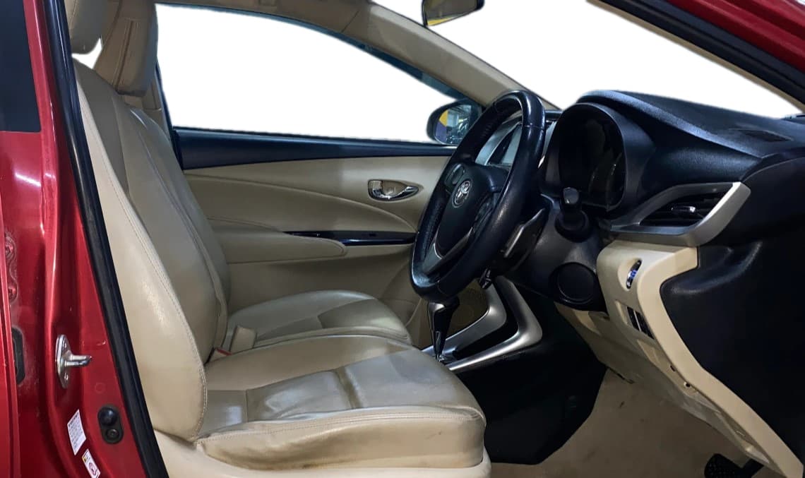 2018 Toyota YARIS VX CVT, Petrol, Automatic, 55,182 km, Right Side Front Door Cabin