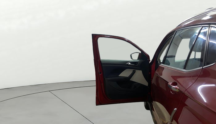 2022 Volkswagen TAIGUN TOPLINE 1.0 TSI MT, Petrol, Manual, 39,605 km, LHS Front Door