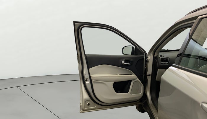 2017 Jeep Compass LIMITED 1.4 PETROL AT, Petrol, Automatic, 72,758 km, LHS Front Door