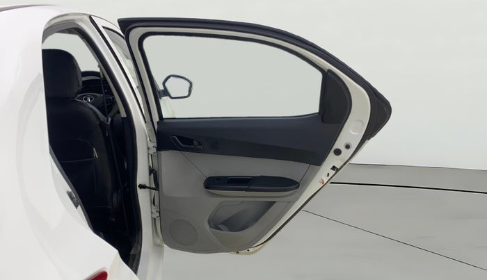 2022 Tata Tiago XT CNG, CNG, Manual, 74,109 km, RHS Rear Door