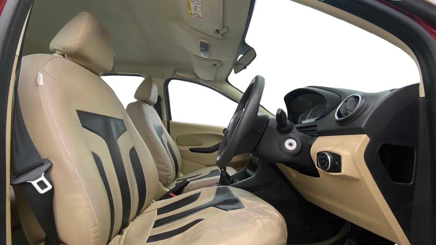2017 Ford Figo Aspire TITANIUM 1.2 PETROL, Petrol, Manual, 74,890 km, Right Side Front Door Cabin