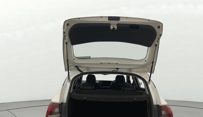 2022 Hyundai NEW I20 Asta (O) 1.0 Turbo DCT Dual Tone, Petrol, Automatic, 44,462 km, Boot Door Open