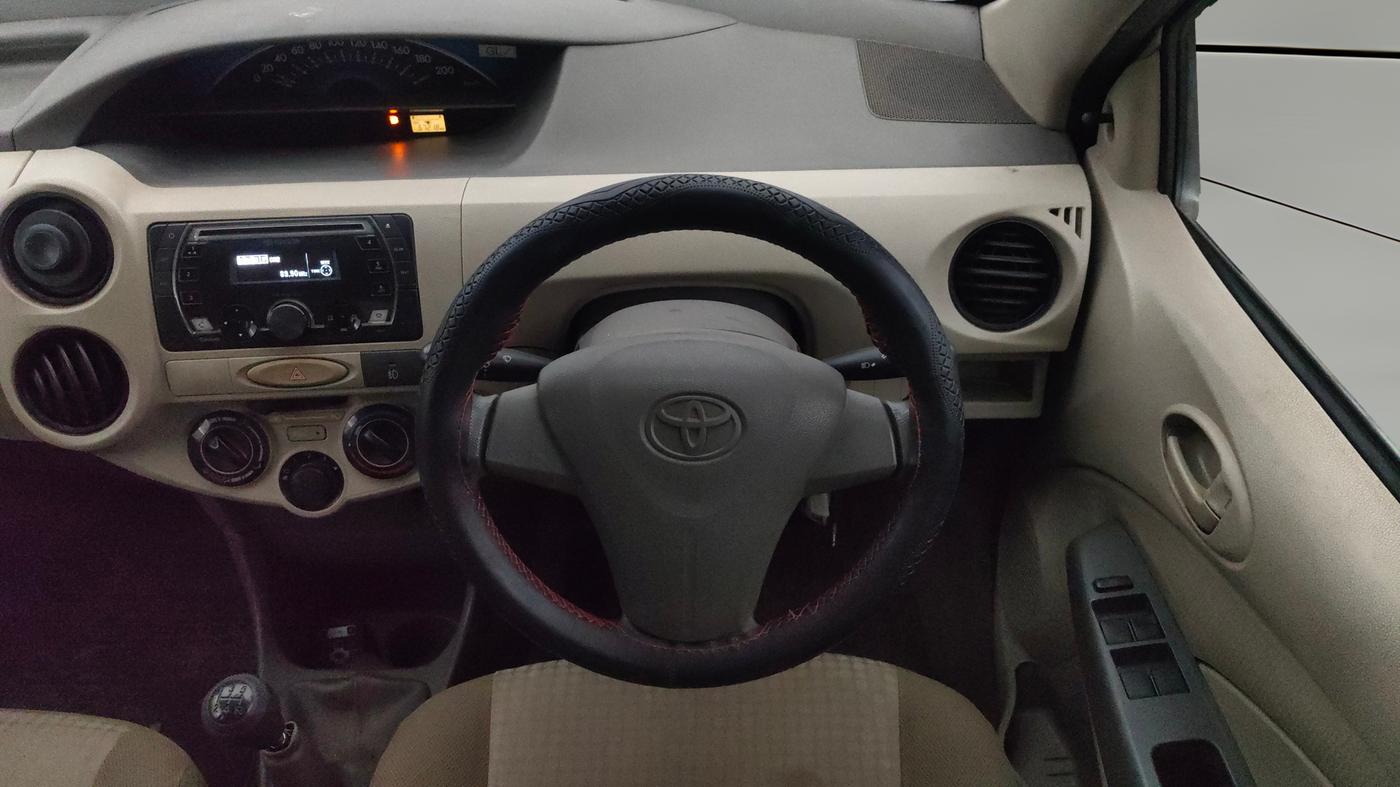 2013 Toyota Etios Liva G EXCLUSIVE, Petrol, Manual, 67,195 km, Steering Wheel Close Up