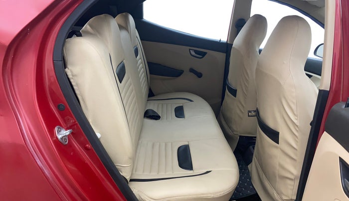 2016 Hyundai Eon SPORTZ, Petrol, Manual, 44,154 km, Right Side Rear Door Cabin