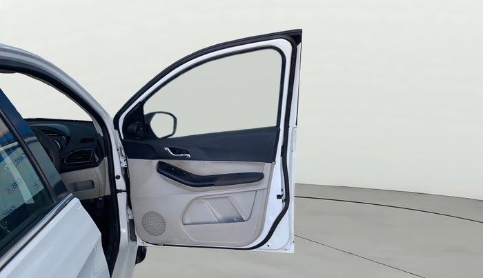 2022 Tata TIGOR XZ PLUS CNG, CNG, Manual, 59,874 km, RHS Front Door