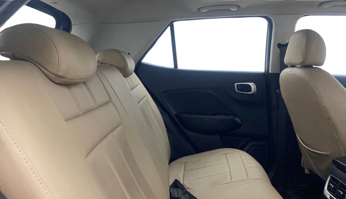 2021 Hyundai VENUE SX 1.0 TURBO, Petrol, Manual, 20,372 km, Right Side Rear Door Cabin