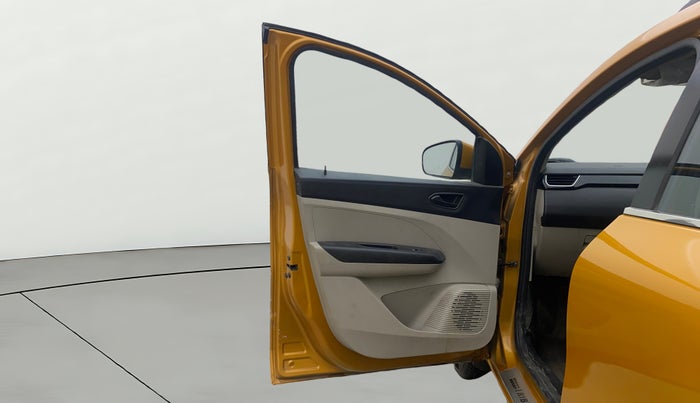 2021 Renault TRIBER RXT, Petrol, Manual, 49,232 km, LHS Front Door