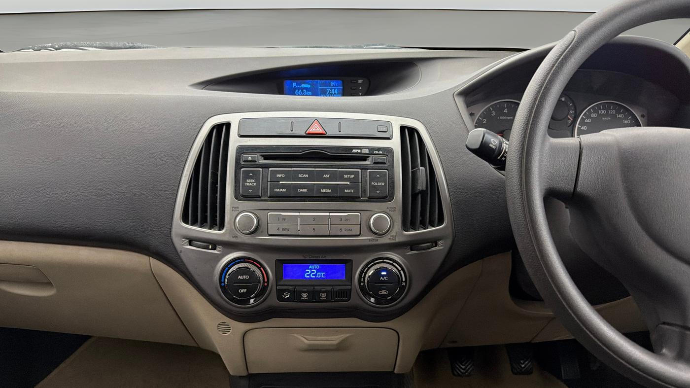 2012 Hyundai i20 MAGNA (O) 1.2, Petrol, Manual, 99,074 km, Air Conditioner