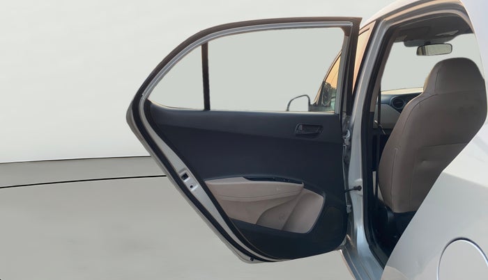 2017 Hyundai Xcent E+, Petrol, Manual, 1,01,762 km, LHS Rear Door