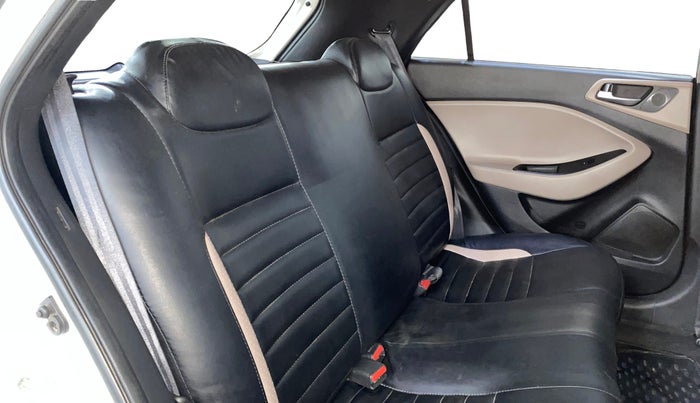 2015 Hyundai Elite i20 MAGNA 1.2, Petrol, Manual, 70,135 km, Right Side Rear Door Cabin