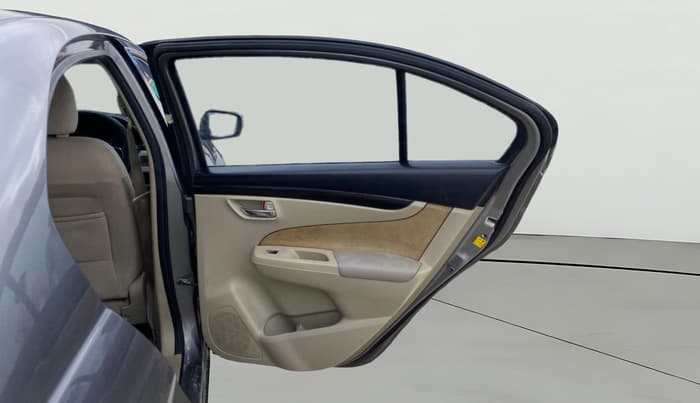 2017 Maruti Ciaz VXI+, Petrol, Manual, 1,17,029 km, RHS Rear Door