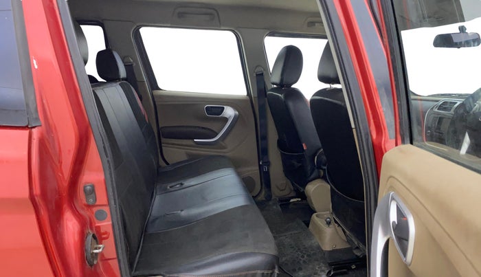 2015 Mahindra TUV300 T8, Diesel, Manual, 88,311 km, Right Side Rear Door Cabin