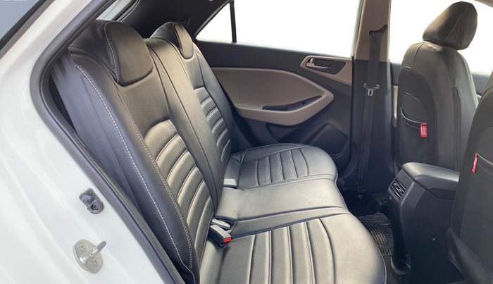 2017 Hyundai Elite i20 SPORTZ 1.2, Petrol, Manual, 37,236 km, Right Side Rear Door Cabin