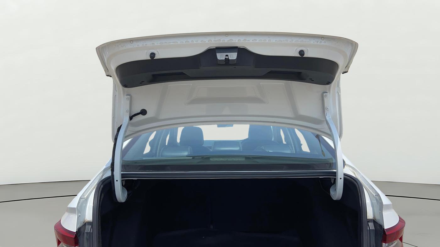 2023 Skoda SLAVIA AMBITION 1.0L TSI AT, Petrol, Automatic, 75,687 km, Boot Door Open