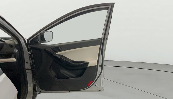 2024 Tata NEXON PURE 1.2 PETROL, CNG, Manual, 20,829 km, RHS Front Door