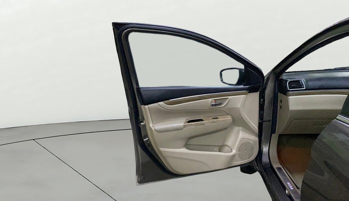 2018 Maruti Ciaz ALPHA 1.5 SHVS PETROL, Petrol, Manual, 82,378 km, LHS Front Door