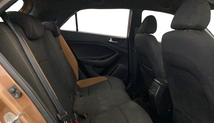 2016 Hyundai i20 Active 1.2 SX, Petrol, Manual, 61,801 km, Right Side Rear Door Cabin