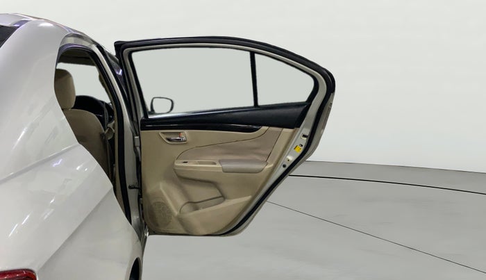 2015 Maruti Ciaz VXI+, Petrol, Manual, 59,542 km, RHS Rear Door