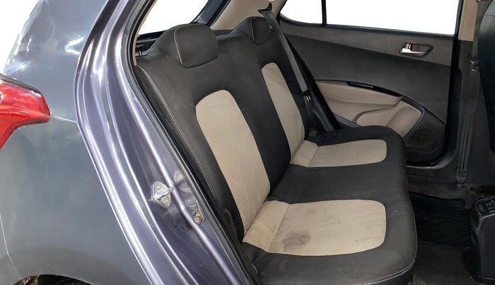 2015 Hyundai Grand i10 SPORTZ 1.2 KAPPA VTVT, Petrol, Manual, 67,072 km, Right Side Rear Door Cabin