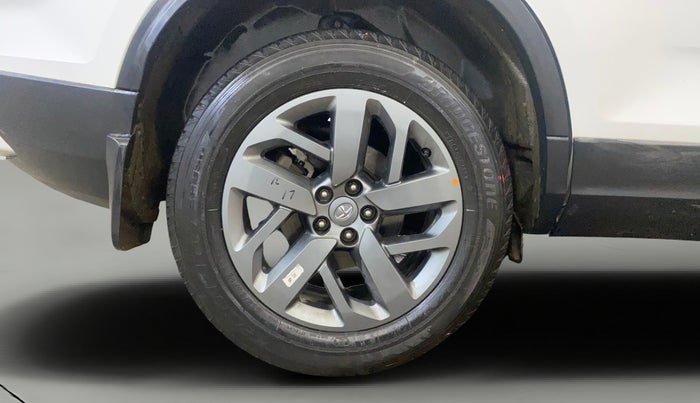 2022 Tata Safari XT, Diesel, Manual, 66,443 km, Right Rear Wheel