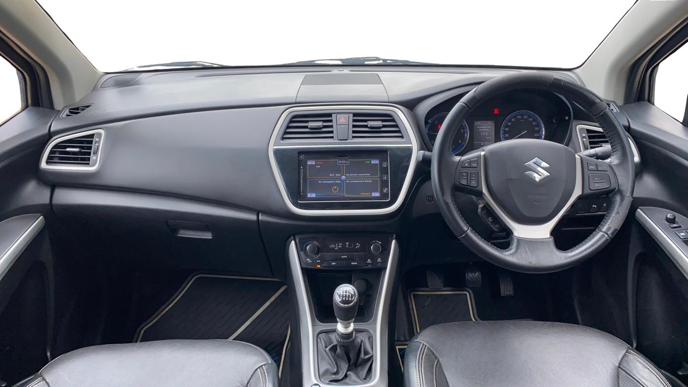 2016 Maruti S Cross ALPHA 1.6, Diesel, Manual, 79,778 km, Dashboard