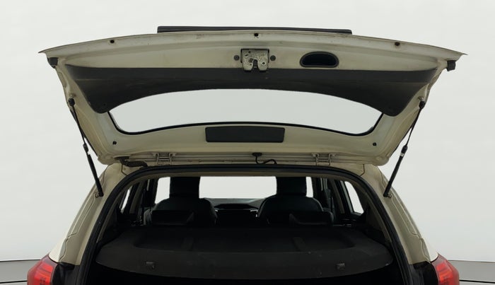 2015 Hyundai Creta SX (O) 1.6 DIESEL, Diesel, Manual, 1,36,382 km, Boot Door Open